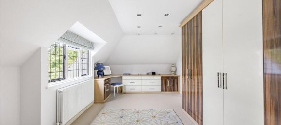 6 bedrooms House in Essendon, United Kingdom No. 6515 15