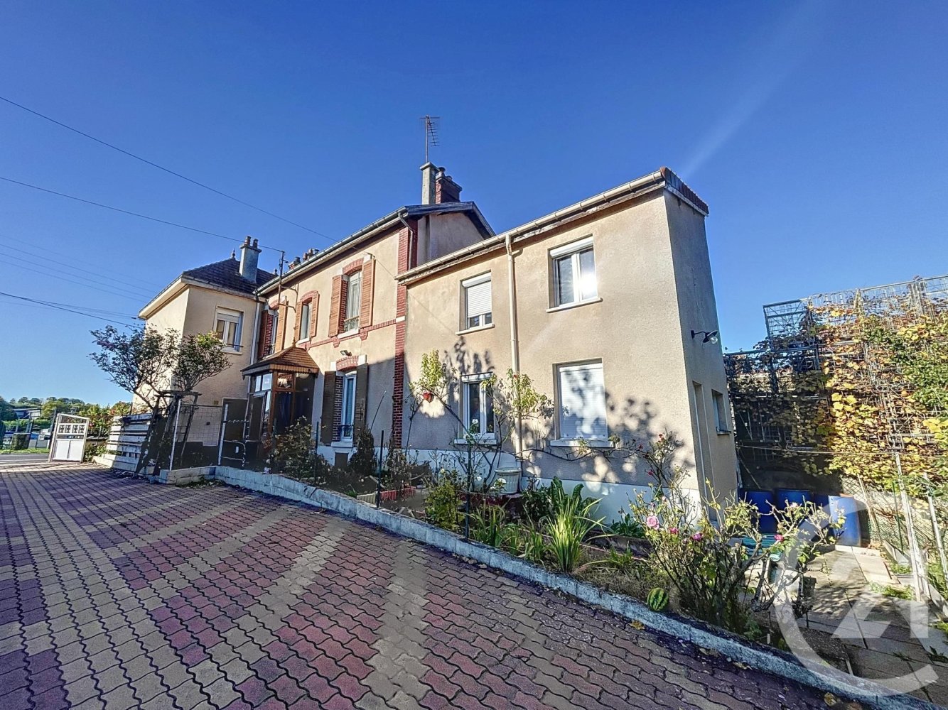 Casa de 6 dormitorios en Epernay, France No. 39903