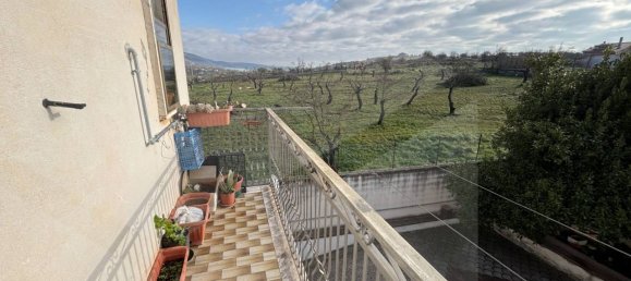 Apartamento de 4 divisões em San Giovanni Rotondo, Italy N.º 19046 6