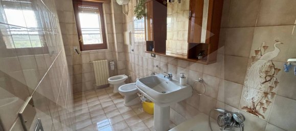 Apartamento de 4 divisões em San Giovanni Rotondo, Italy N.º 19046 9