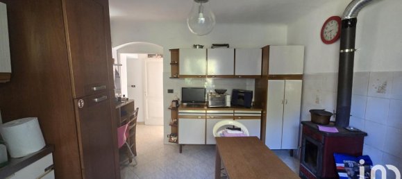 5 rooms Apartment in Genoa, Italy No. 107898 10