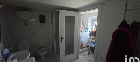 5 rooms Apartment in Genoa, Italy No. 107898 11