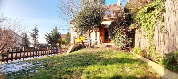 Casa de 4 dormitorios en Argenteuil, France No. 180365 3