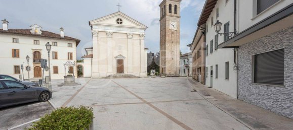 Propiedad comercial de 2 habitaciónes en Pordenone, Italy No. 345541 2