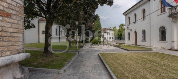 Propiedad comercial de 2 habitaciónes en Pordenone, Italy No. 345541 5