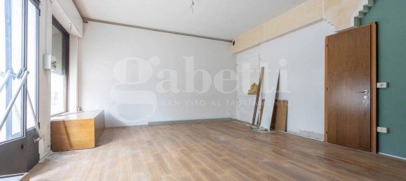 Propiedad comercial de 2 habitaciónes en Pordenone, Italy No. 345541 9
