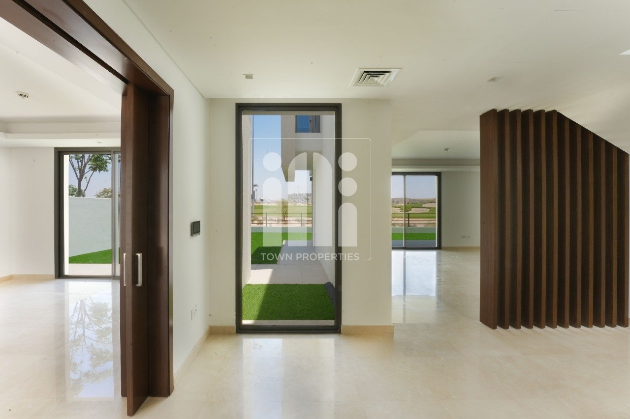 4 bedrooms Villa in Yas Island, UAE No. 5379