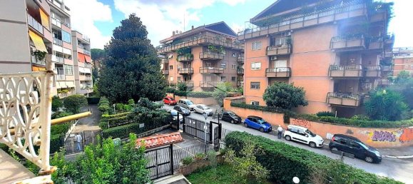 2 bedrooms Apartment in Rome, Italy No. 173366 11