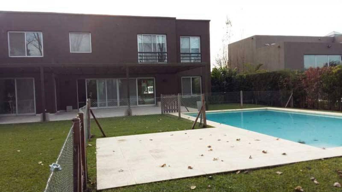 4 bedrooms House in Pilar, Argentina No. 103290