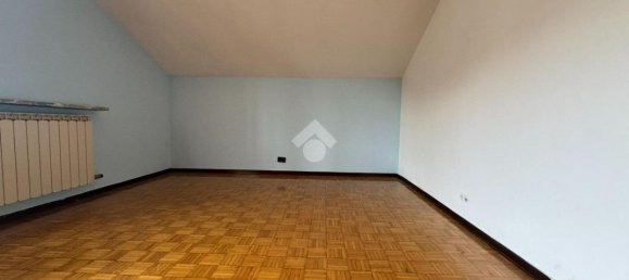 5 rooms Apartment in Verzuolo, Italy No. 17477 17