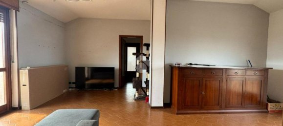 5 rooms Apartment in Verzuolo, Italy No. 17477 8