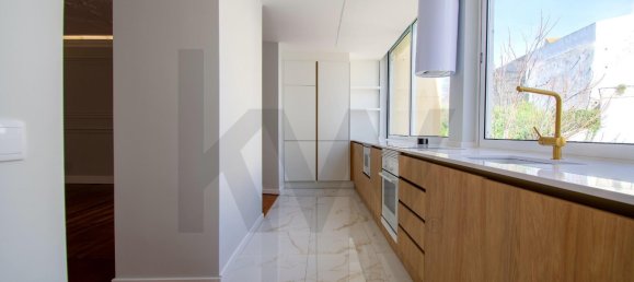 3 bedrooms Apartment in Lisbon, Portugal No. 99628 8