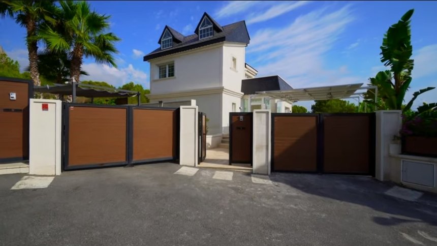 3 bedrooms House in Polop, Spain No. 285839