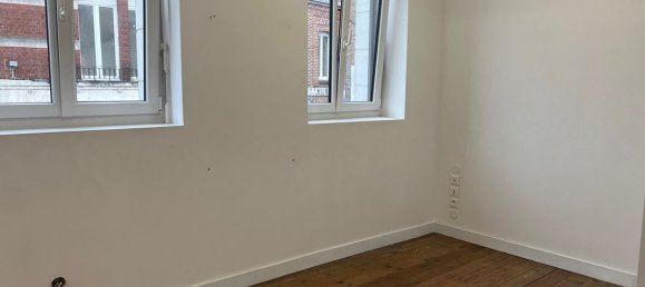 3 bedrooms House in Caudry, France No. 159437 5