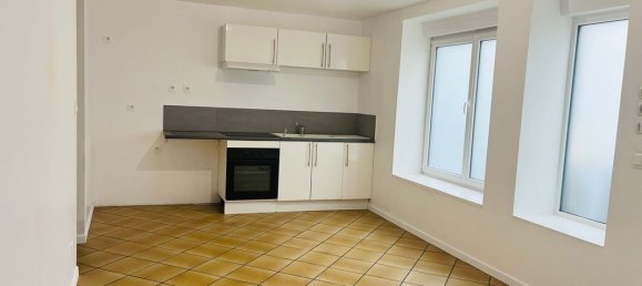 3 bedrooms House in Caudry, France No. 159437 2