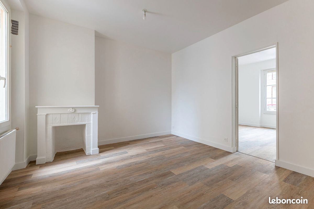 3 bedrooms Apartment in Levallois-Perret, France No. 162436