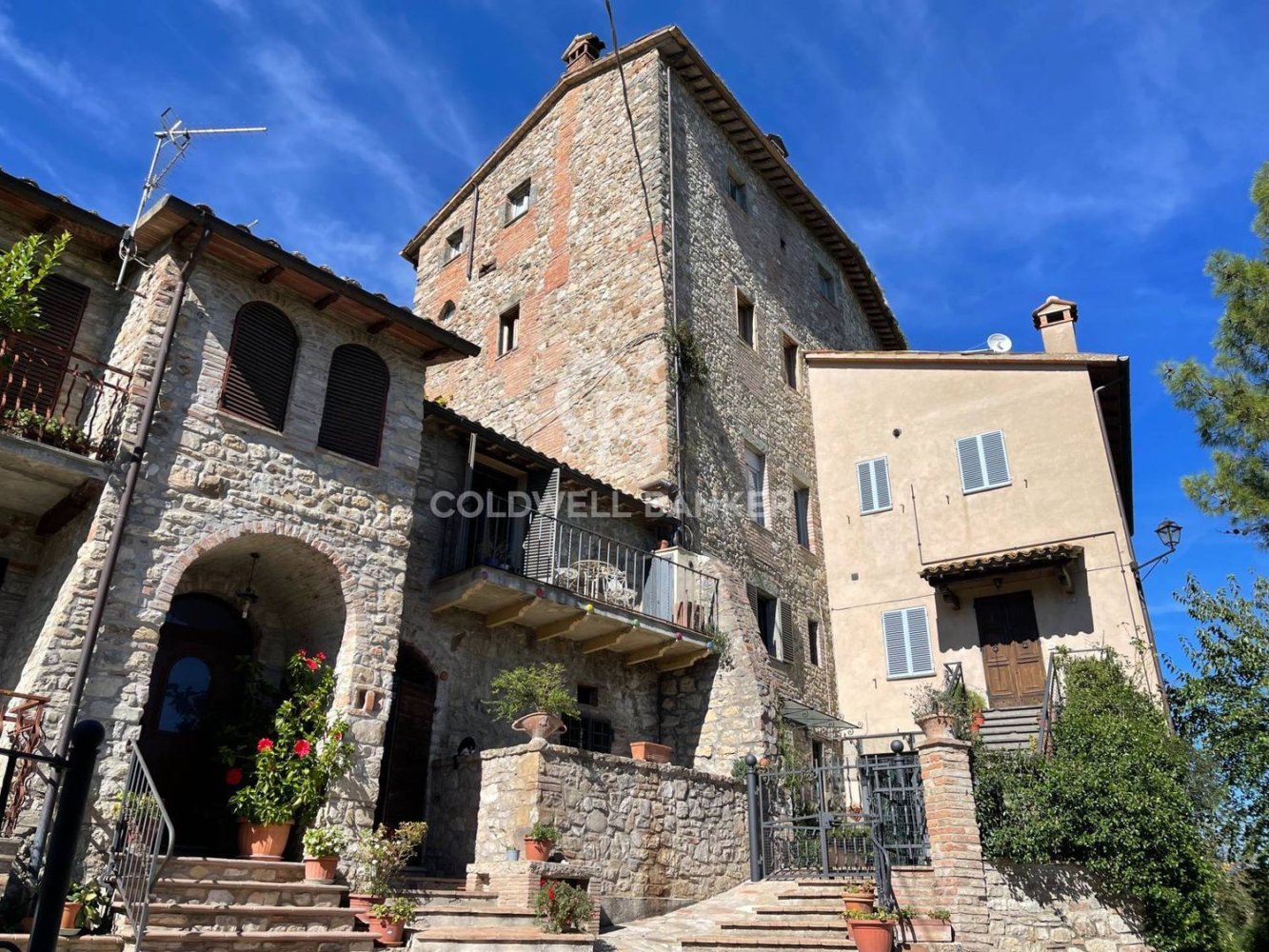 4 rooms Apartment in Todi, Italy No. 305469