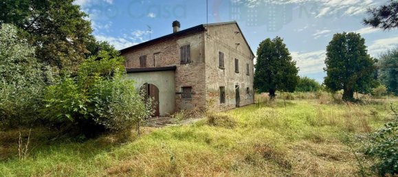 2 bedrooms House in Ravenna, Italy No. 271537 2