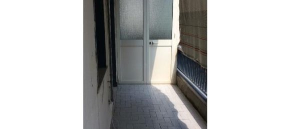 5 rooms Apartment in Belpasso, Italy No. 252387 5