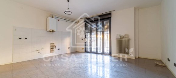 Estudio en Parma, Italy No. 357273 4