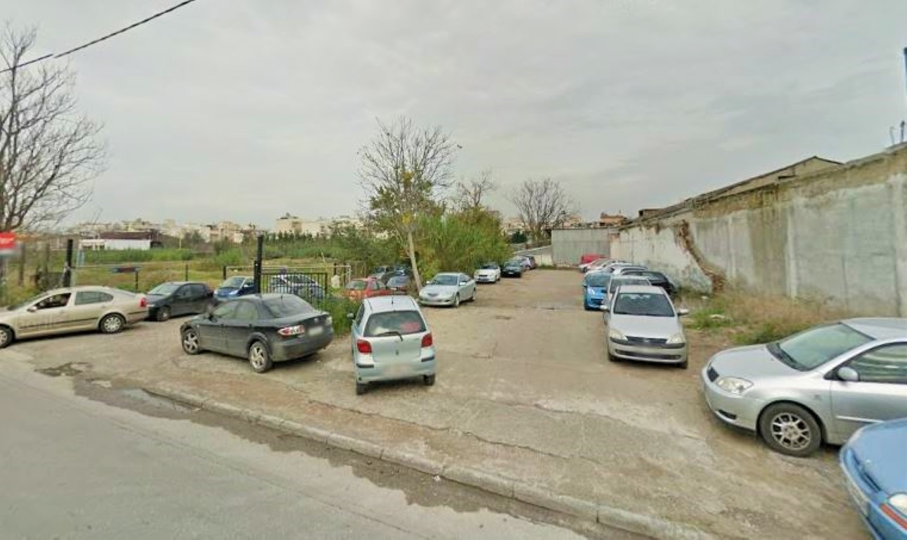 664m² Hotel in Eleftherio-Kordelio, Greece No. 5100