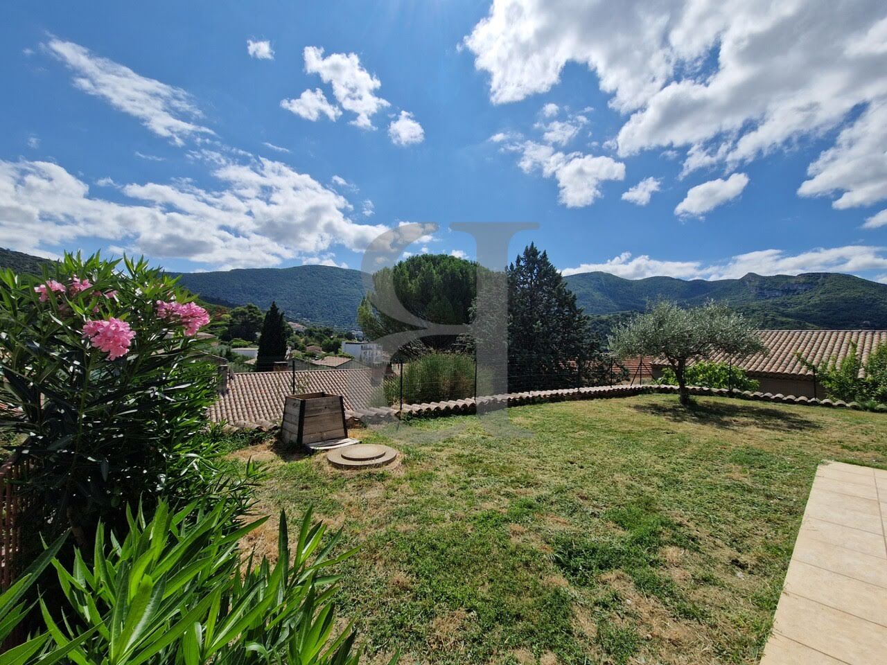 Villa de 4 dormitorios en Nyons, France No. 302343