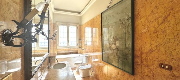 7 bedrooms Apartment in Turin, Italy No. 323118 23