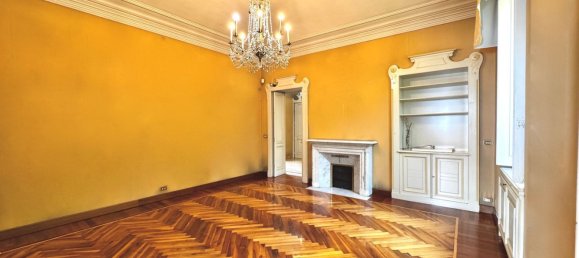 7 bedrooms Apartment in Turin, Italy No. 323118 12