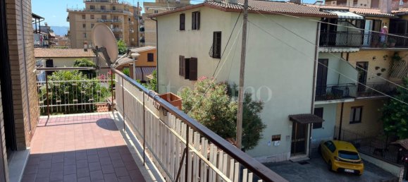 3 rooms Apartment in Mentana, Italy No. 267403 6