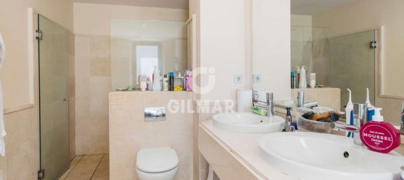 3 bedrooms Penthouse in Malaga, Spain No. 100899 2