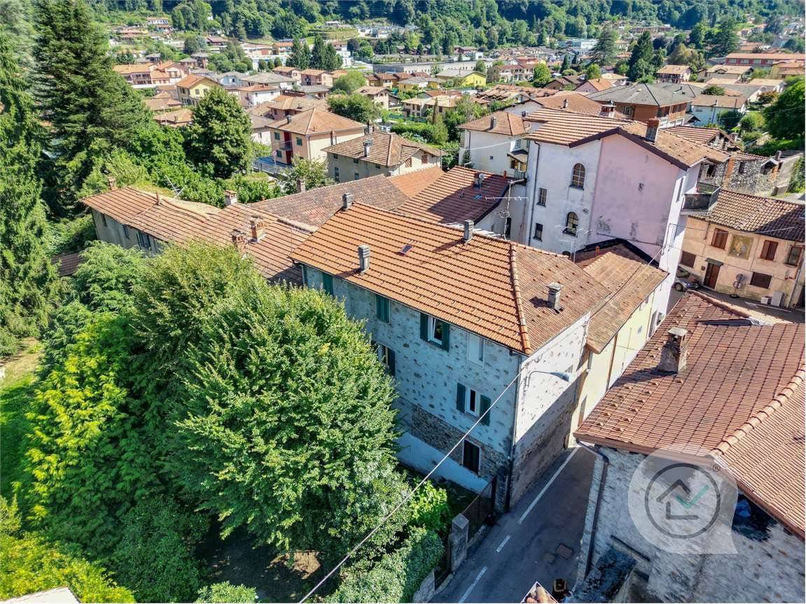 2 chambres Appartement à Marchirolo, Italy No. 266364