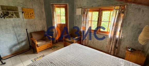 4 bedrooms House in Obzor, Bulgaria No. 916 7