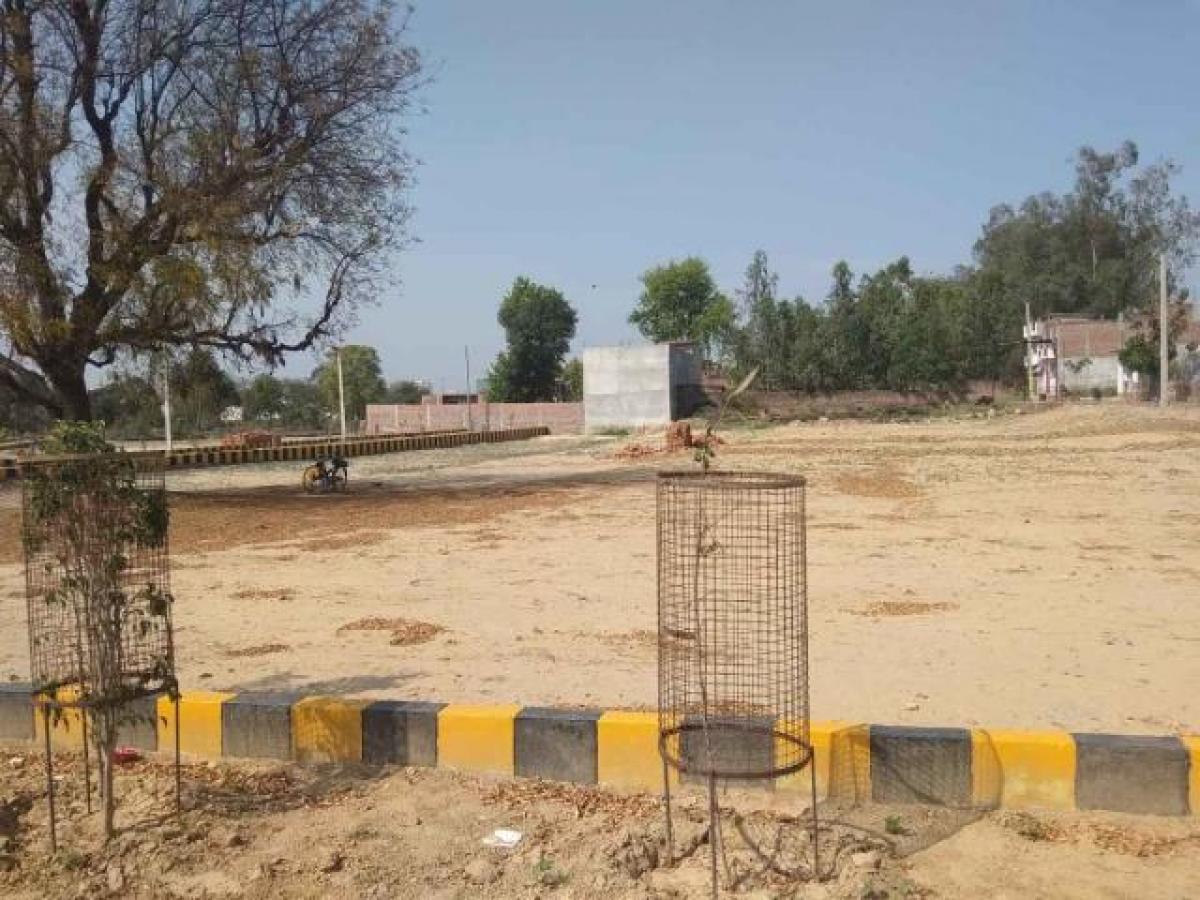  قطعة أرض في Lucknow, India رقم 34043