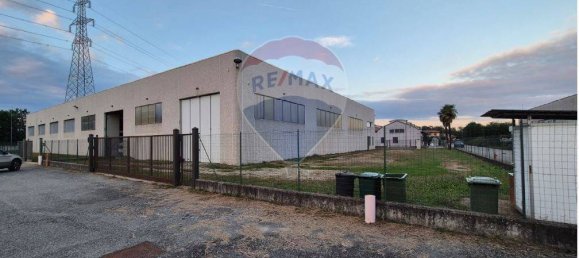 2283m² Warehouse in Castelletto sopra Ticino, Italy No. 264965 3