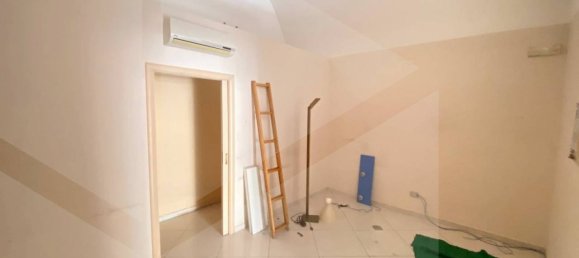 Propiedad comercial de 2 habitaciónes en Molfetta, Italy No. 22368 16