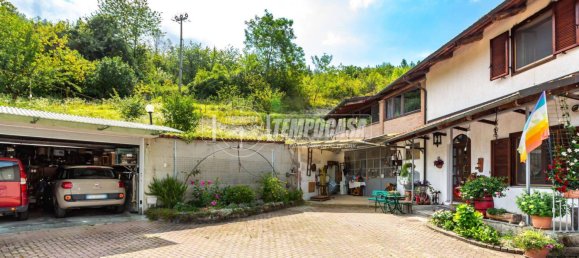 3 bedrooms Villa in Rivalba, Italy No. 319106 3