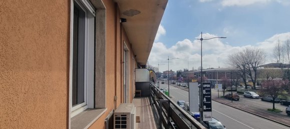 2 rooms Apartment in Parma, Italy No. 3534 10