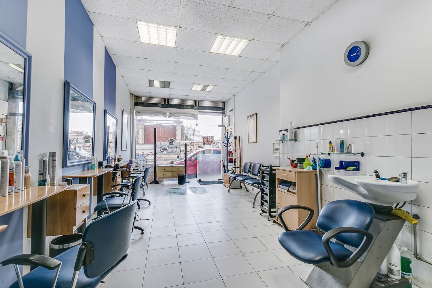 94m² Commercial property in Lisbon, Portugal No. 311407