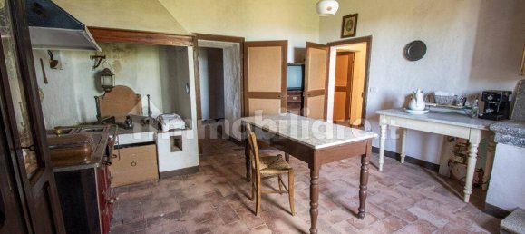 4 bedrooms House in Asciano, Italy No. 57596 16