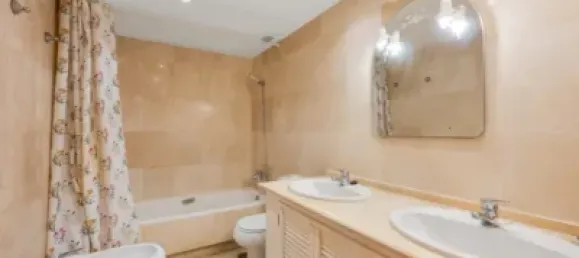 3 bedrooms Apartment in Marbella, Spain No. 140578 2