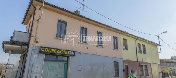 4-Zimmer Haus in Zinasco, Italy, Nr. 37649 5