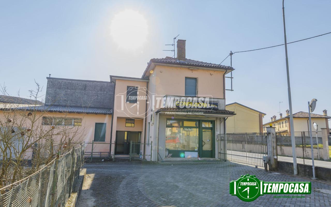 4-Zimmer Haus in Zinasco, Italy, Nr. 37649