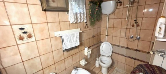 2-salle Appartement à Pomigliano d'Arco, Italy No. 25028 11