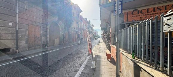 2-salle Appartement à Pomigliano d'Arco, Italy No. 25028 5