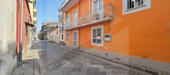 2-salle Appartement à Pomigliano d'Arco, Italy No. 25028 13