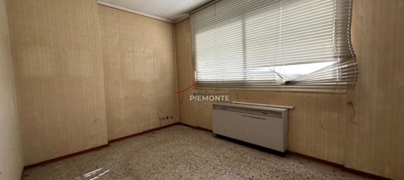 12 rooms Warehouse in Grignasco, Italy No. 119741 10