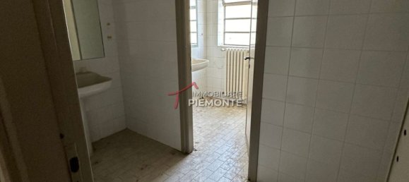 12 rooms Warehouse in Grignasco, Italy No. 119741 11