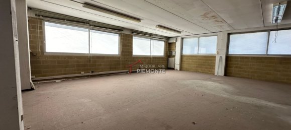 12 rooms Warehouse in Grignasco, Italy No. 119741 16