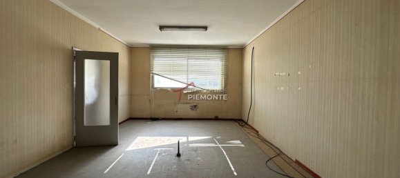 12 rooms Warehouse in Grignasco, Italy No. 119741 14