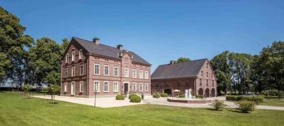 6 bedrooms Villa in Soest, Germany No. 39264 3